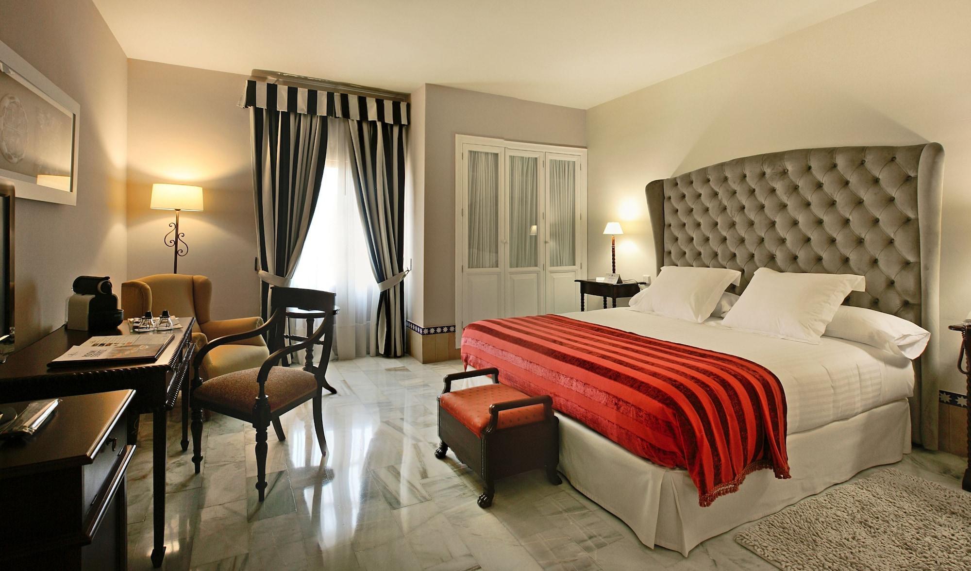 Hotel Alcazar De La Reina Carmona Kültér fotó