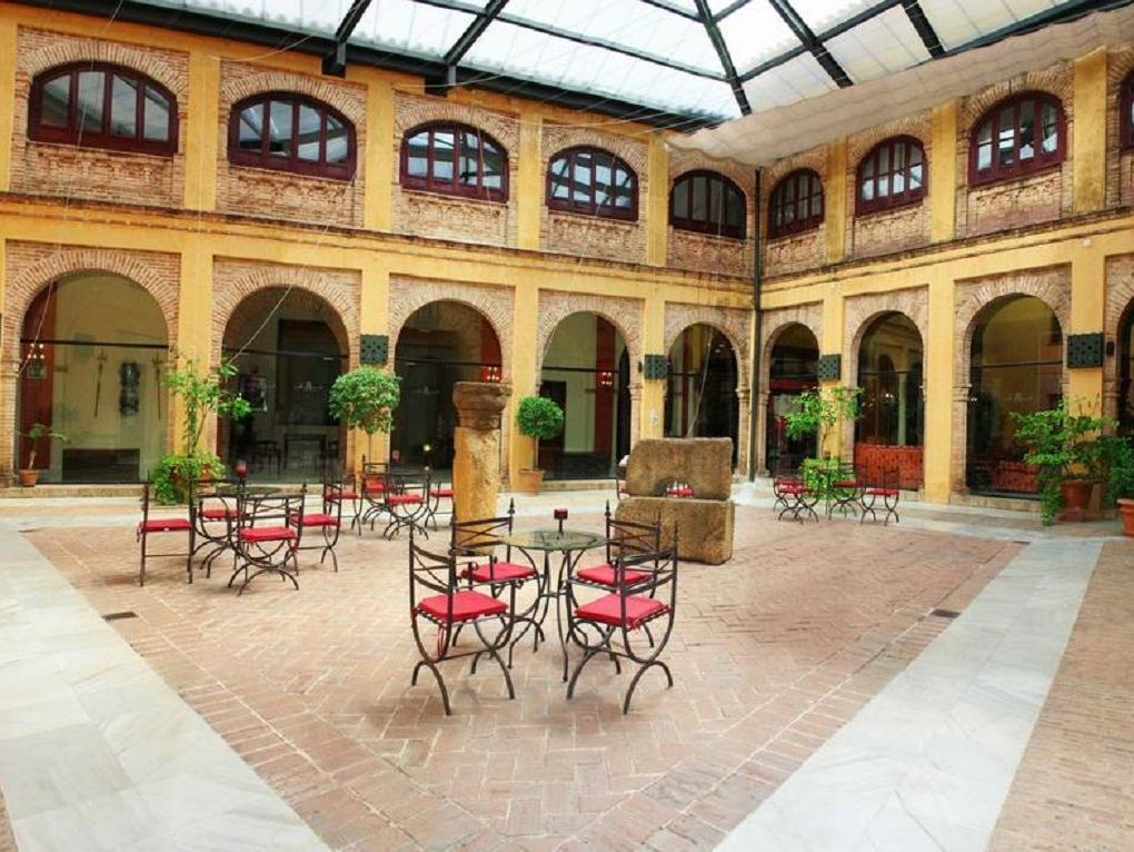 Hotel Alcazar De La Reina Carmona Kültér fotó