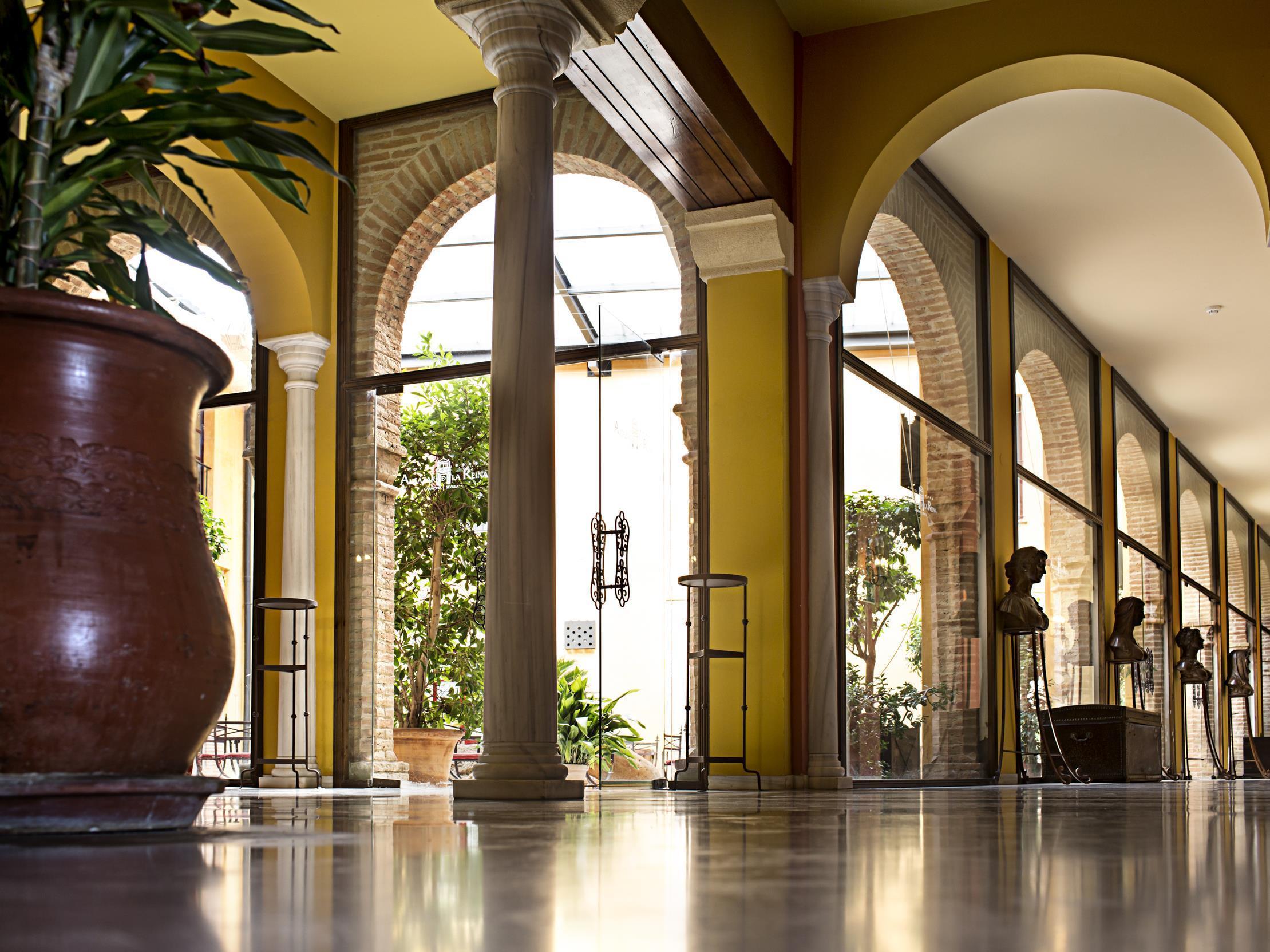 Hotel Alcazar De La Reina Carmona Kültér fotó