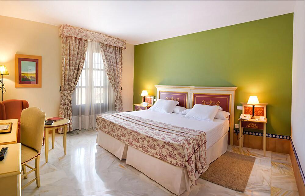Hotel Alcazar De La Reina Carmona Kültér fotó