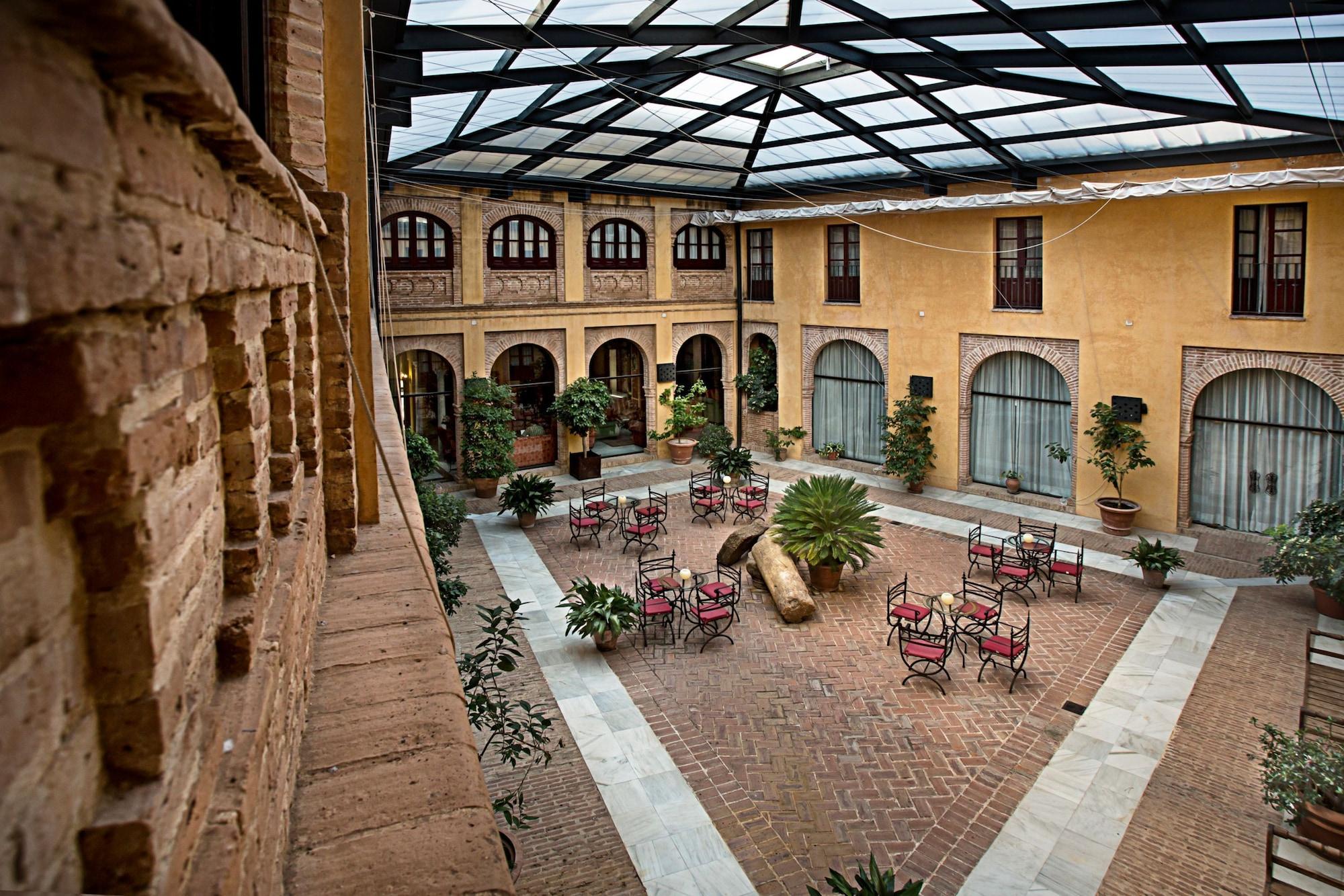 Hotel Alcazar De La Reina Carmona Kültér fotó